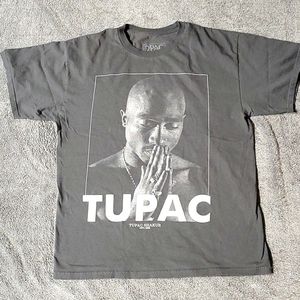 Tupac memorial T-shirt RIP, Adult size large,  Gray color